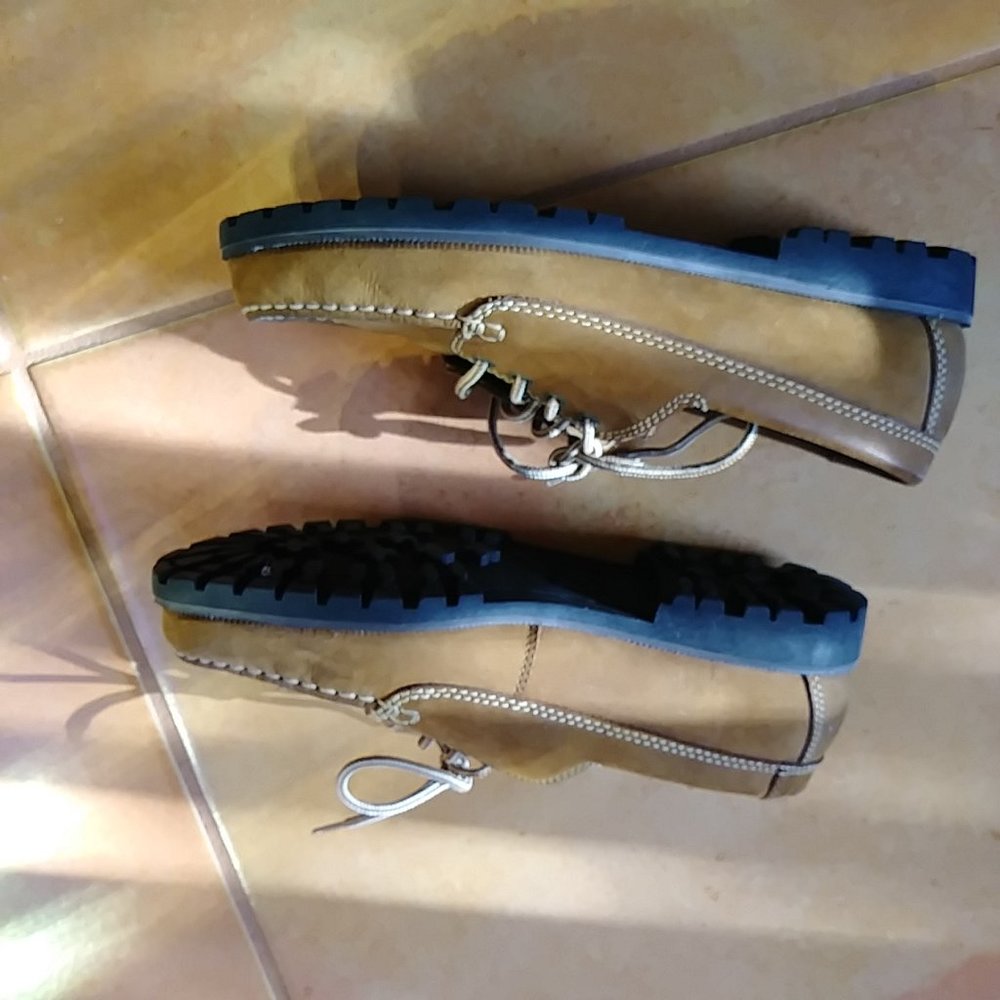 Bass Men's Brown Suede Boat Shoes - Picture 2 of 9